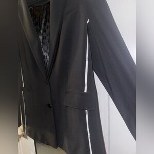 Karl Lagerfeld women's black tapered blazer